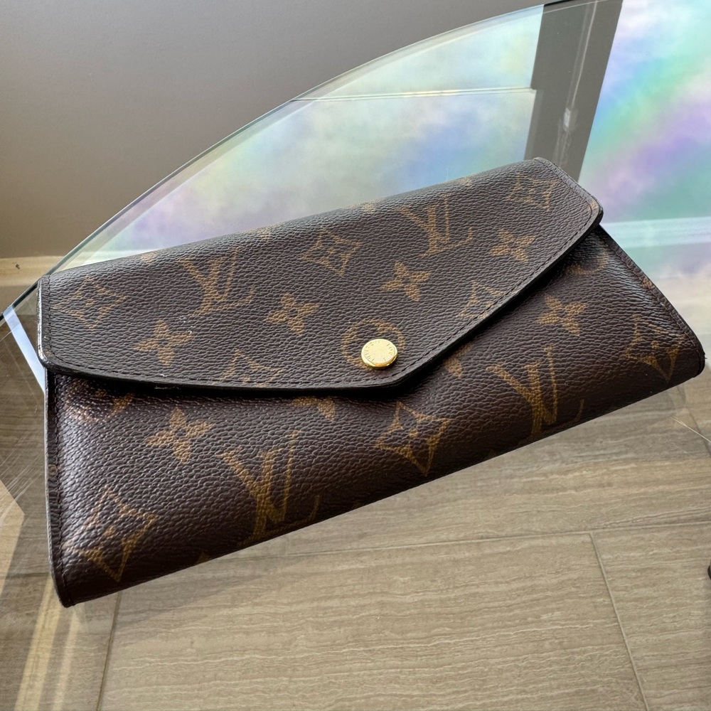 Louis Vuitton Sarah Wallet